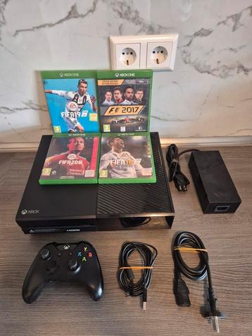 Xbox One 500GB + 1/2 controllers + 4 games compleet beschikbaar voor biedingen
