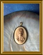 Vintage kunststof camee hanger, Ophalen of Verzenden, Overige materialen, Hanger