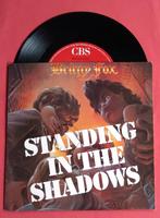 Britny Fox - Standing in the shadows / Livin’ on (Zeldzaam*), Cd's en Dvd's, Verzenden, 7 inch, Single