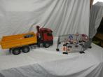 Bruder  Mercedes kieper met hekken en oplegger met rupskraan, Ophalen, Zo goed als nieuw