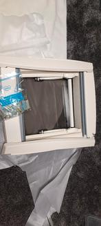 Dakluik met verduistering/insecterol 40x40, Ophalen, Zo goed als nieuw