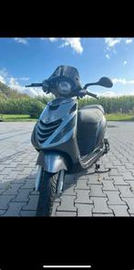 Piaggio zip 4t 50cc, Fietsen en Brommers, Scooters | Piaggio, Zip, Ophalen of Verzenden, Zo goed als nieuw, Benzine