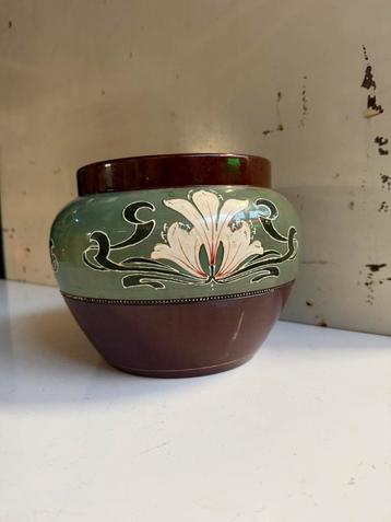 Duitse art-nouveau pot beschikbaar voor biedingen