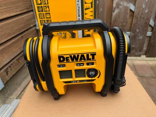 DeWALT DCC018N 18V Accu Luchtpomp / compressor 11bar, Doe-het-zelf en Verbouw, Compressors, Nieuw, 10 bar of meer, 25 tot 100 liter