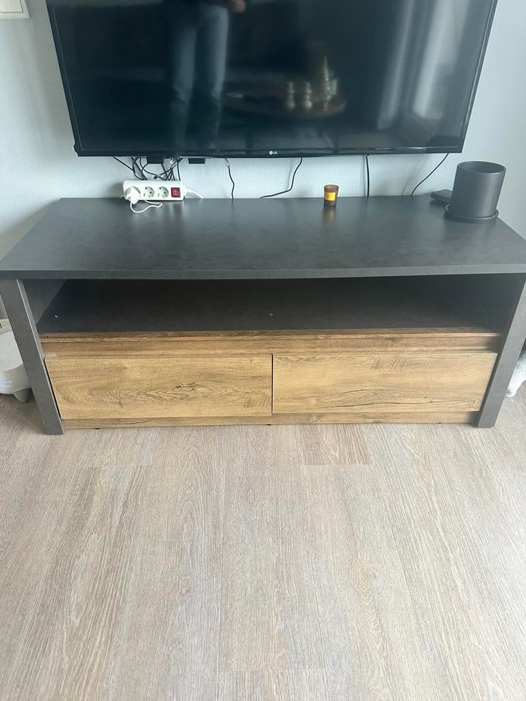 Tv meubel zwart houtlook, Huis en Inrichting, Kasten | Televisiemeubels, Ophalen, Gebruikt, 25 tot 50 cm, Minder dan 100 cm