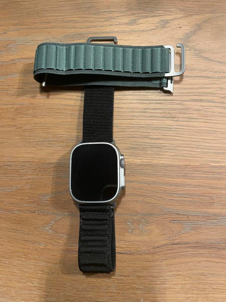 Apple Watch Ultra - 98% Batterij, Sieraden, Tassen en Uiterlijk, Smartwatches, Zo goed als nieuw, iOS, Zilver, Afstand, Calorieverbanding