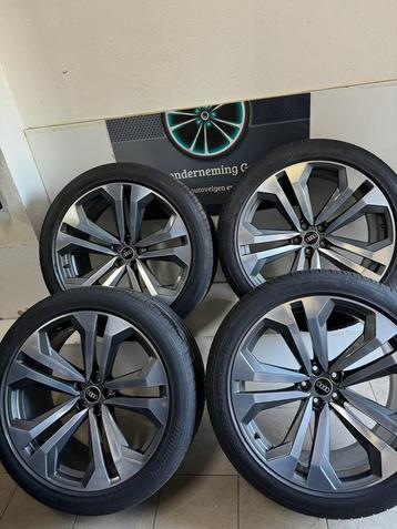 Audi Q8 SQ8 22 inch velgen zomerbanden 285/40R22 beschikbaar voor biedingen
