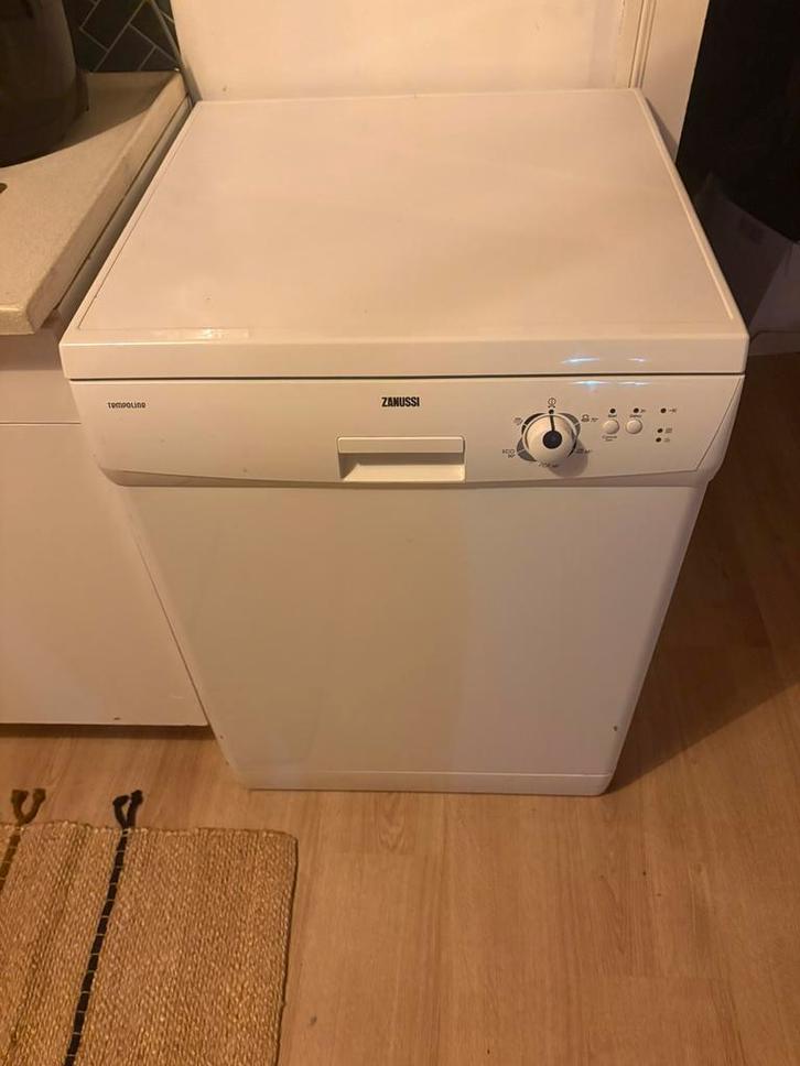 Vaatwasser zanusi, Witgoed en Apparatuur, Vaatwasmachines, Gebruikt, Vrijstaand, 85 tot 90 cm, Ophalen