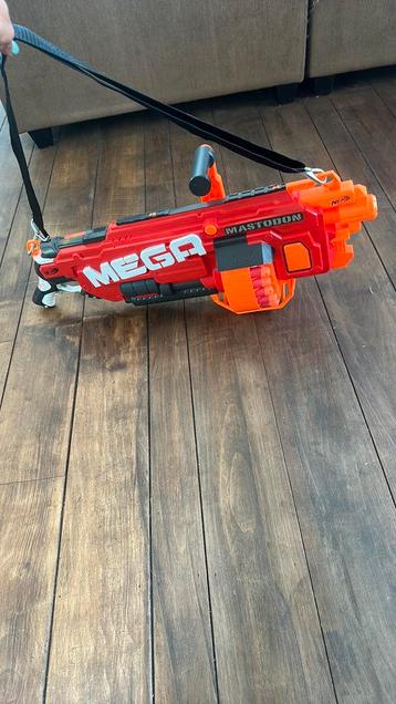 Nerf MEGA Mastedon beschikbaar voor biedingen