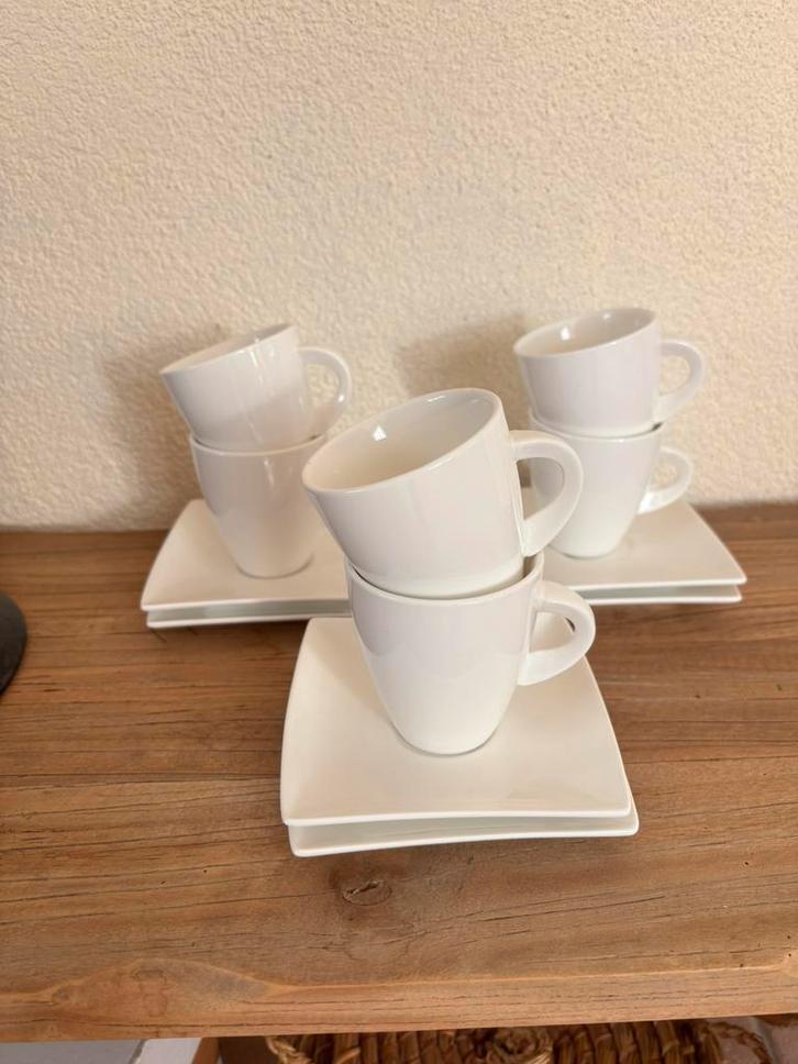 Maxwell Williams Kop en Schotel Set (6 stuks), Huis en Inrichting, Keuken | Servies, Zo goed als nieuw, Kop(pen) en/of Schotel(s)