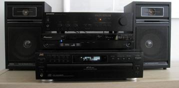 2 x Pioneer Audio/Video + JVC 5x CD + Grundig DVD