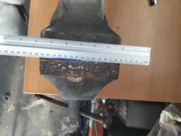 grote bankschroef HEMKLEM  beschikbaar voor biedingen