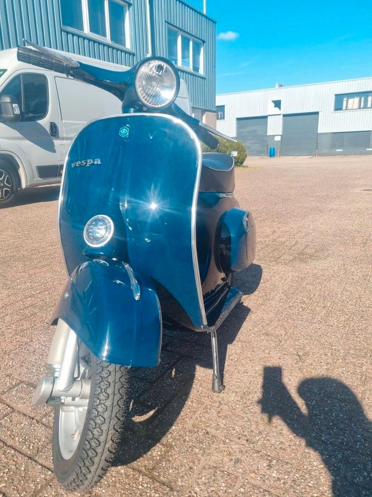Piaggio Vespa V50 R, Fietsen en Brommers, Snorfietsen en Snorscooters, Zo goed als nieuw, Piaggio, Ophalen