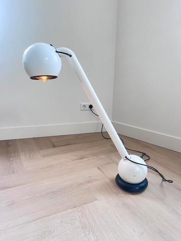 Martinelli Luce Barbell vloerlamp – Space Age – jaren 70 beschikbaar voor biedingen