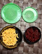 2 bakjes met kunstaas maden en mestpieren., Watersport en Boten, Hengelsport | Witvissen, Ophalen, Overige typen