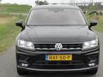 Volkswagen TIGUAN 1.5TSI HIGHLINE FULL LED I PANO I LEER I E, Voorwielaandrijving, Euro 6, 4 cilinders, Zwart