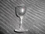 Antiek glas op voet zonder versiering 1 stuk, Antiek en Kunst, Ophalen of Verzenden