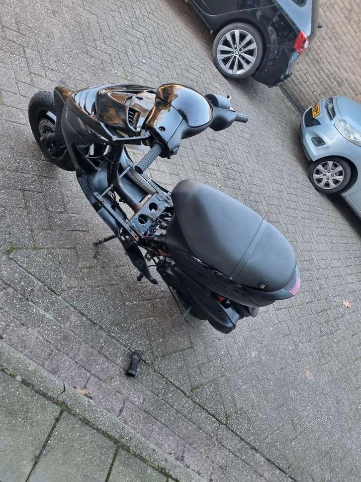 Piaggio Zip 183cc, Fietsen en Brommers, Scooters | Piaggio, Gebruikt, Zip, Maximaal 45 km/u, Benzine, Ophalen of Verzenden