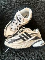 Adidas jellyfish pharrell williams, Kleding | Heren, Schoenen, Ophalen of Verzenden, Zo goed als nieuw