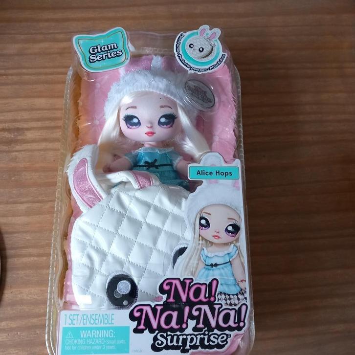 pop alison hop nieuw, Kinderen en Baby's, Speelgoed | Poppen, Zo goed als nieuw, Babypop, Ophalen of Verzenden