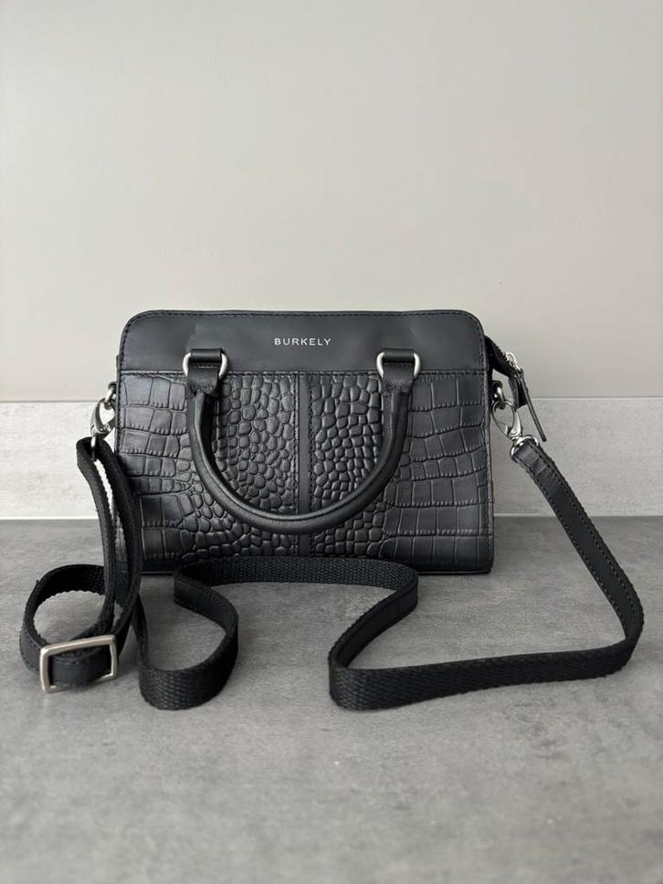 Burkely cool Colbie handtas crossbody tas zwart leer, Sieraden, Tassen en Uiterlijk, Tassen | Damestassen, Zo goed als nieuw, Handtas