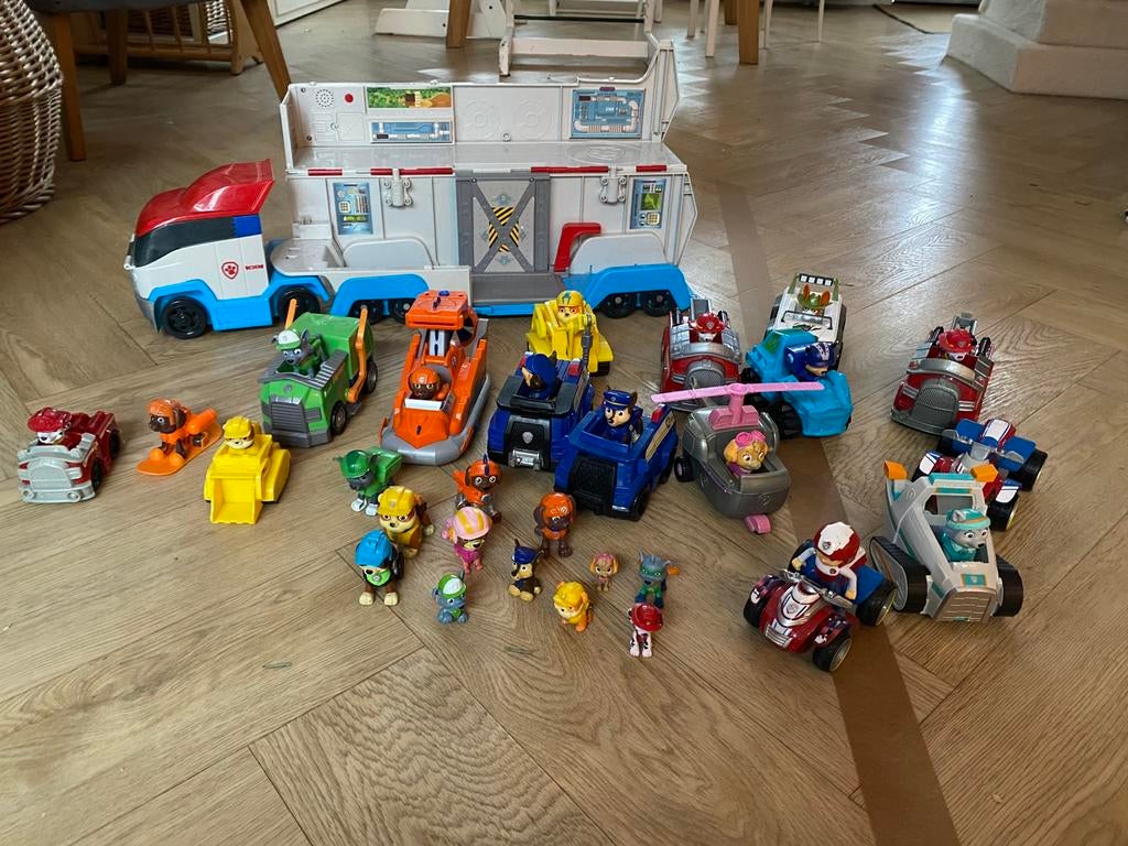 Paw patrol set, Kinderen en Baby's, Speelgoed | Actiefiguren, Ophalen, Zo goed als nieuw