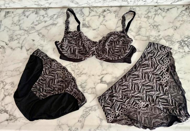 PASTUNETTE BEUGELBH MET HEUP EN TANGA SLIP 90D maat L, Kleding | Dames, Grote Maten, Gedragen, Lingerie of Zwemkleding, Zwart