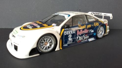 Opel Calibra DTM Keke Rosberg 1:18 Ut Models Pol, Hobby en Vrije tijd, Modelauto's | 1:18, Zo goed als nieuw, Auto, UT Models