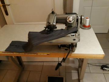 Treasure BS 20 industriele blindzoom naaimachine  beschikbaar voor biedingen