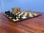 schaakspel met bord 1950-1960, Ophalen of Verzenden, Zo goed als nieuw