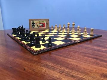 schaakspel met bord 1950-1960 beschikbaar voor biedingen