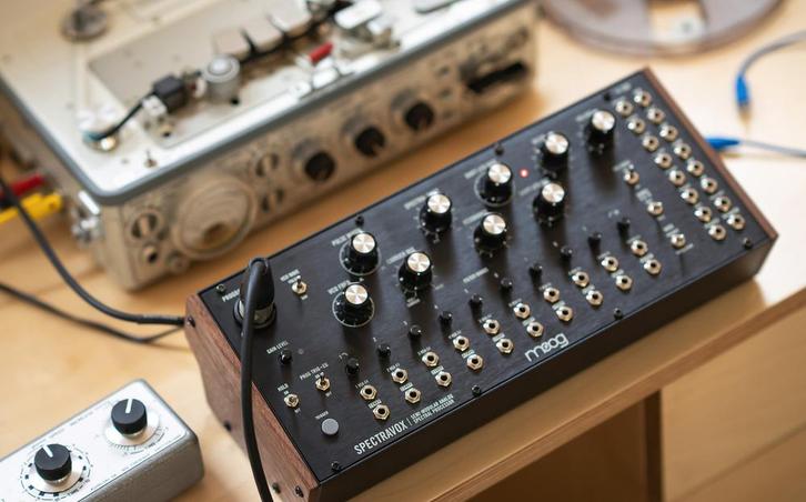 Moog Spectravox Semi-Modulaire Analoge Synthesizer, Muziek en Instrumenten, Synthesizers, Zo goed als nieuw, Overige aantallen