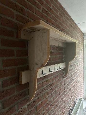 Steigerhouten Kapstok met Plank beschikbaar voor biedingen