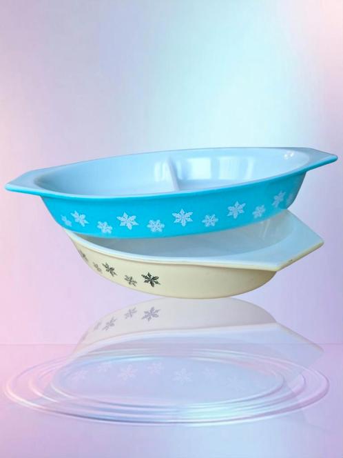 Vintage Amerikaanse turquoise Pyrex schaal, Antiek en Kunst, Antiek | Schalen, Ophalen of Verzenden