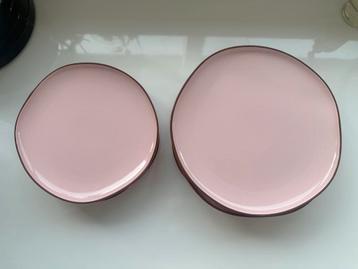 Roze servies set – 22 & 27 cm borden SKLUM beschikbaar voor biedingen