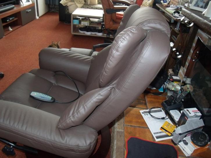 relaxstoel, Huis en Inrichting, Fauteuils, Zo goed als nieuw, Hout, Kunststof, Leer, Metaal, 75 tot 100 cm, 75 tot 100 cm, Ophalen