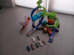 Hot wheels set + 7 autootjes + Basketball hoop voor autootje, Racebaan, Ophalen of Verzenden, Zo goed als nieuw, Hot Wheels