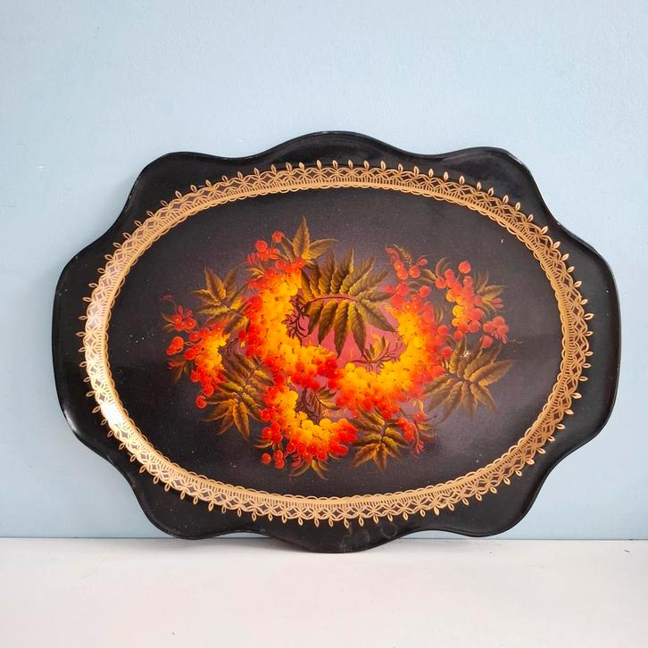 Vintage metalen dienblad in Zhostovo stijl, Antiek en Kunst, Antiek | Woonaccessoires, Ophalen of Verzenden