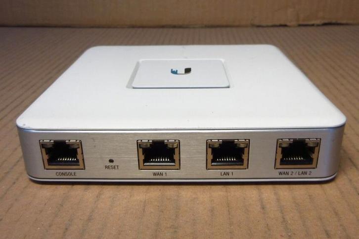 Ubiquiti Unifi Security Gateway (USG), Computers en Software, Accesspoints, Gebruikt, Ophalen of Verzenden
