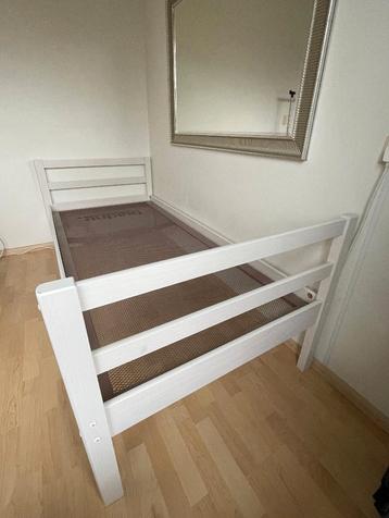 Bed, 90x200 cm, houten