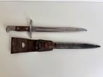 Antieke Zwitserse bajonet met leren hoes, Ophalen of Verzenden, Overige gebieden, Mes of Dolk