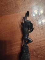 Bronzen beeldje Fons Sapientiae Universiteit Leuven, Antiek en Kunst, Antiek | Koper en Brons, Ophalen, Brons