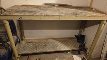 Werktafel staal beschikbaar voor biedingen