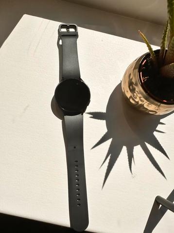 Samsumg watch 6 beschikbaar voor biedingen