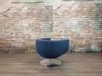 B&B Italia Tulip Armchair donkerblauw bij TheReSales, 75 tot 100 cm, Ophalen of Verzenden, Zo goed als nieuw, Metaal