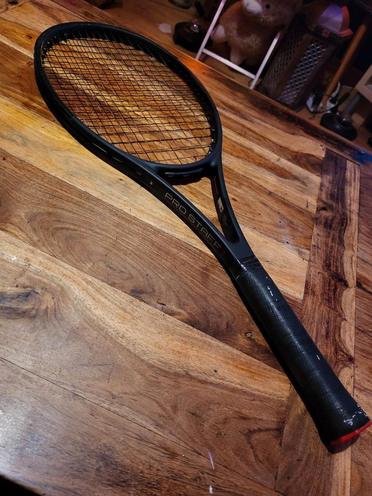 Wilson Pro Staff 97 v11.5 Countervail Tennisracket 315 gr L4, Sport en Fitness, Tennis, Zo goed als nieuw, Racket, Wilson, L4