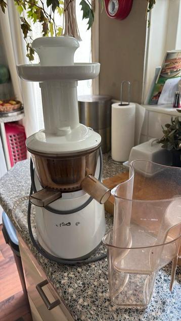 Versapers slowjuicer beschikbaar voor biedingen