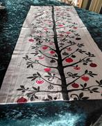 Hemtex Kerst Tafelloper Ecru Zwart Rood, Diversen, Kerst, Ophalen of Verzenden, Gebruikt