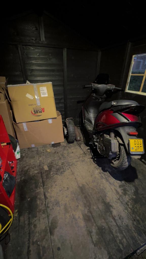 Zip 4takt 2v 50cc brom, Fietsen en Brommers, Scooters | Piaggio, Zo goed als nieuw, Zip, Benzine, Ophalen