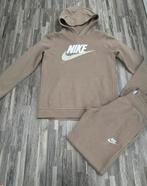 Nike joggingspak, Kinderen en Baby's, Kinderkleding | Maat 146, Ophalen of Verzenden, Zo goed als nieuw, Setje, Nike